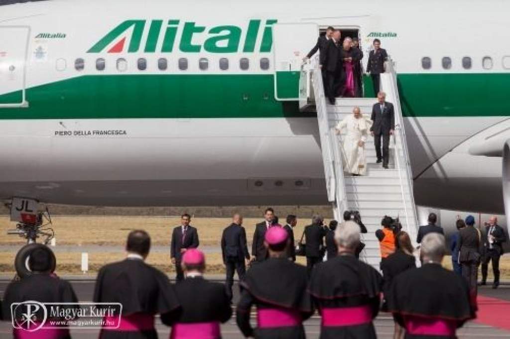 Ferenc pápa megérkezett Ecuadorba