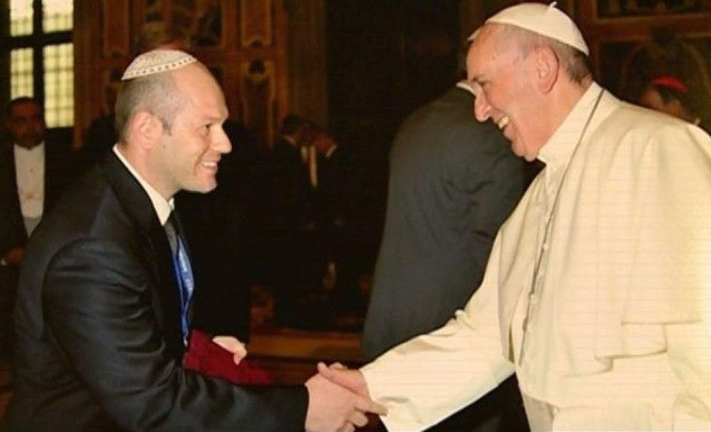 Róna Tamás vitte Kecskemét polgármesterének levelét a pápához