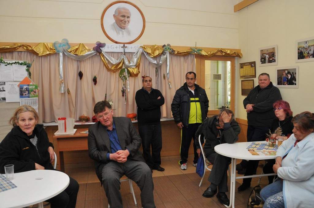 A Roma önkormányzat ismét vendégül hívta egy ebédre a Wojtyla Ház szegényeit