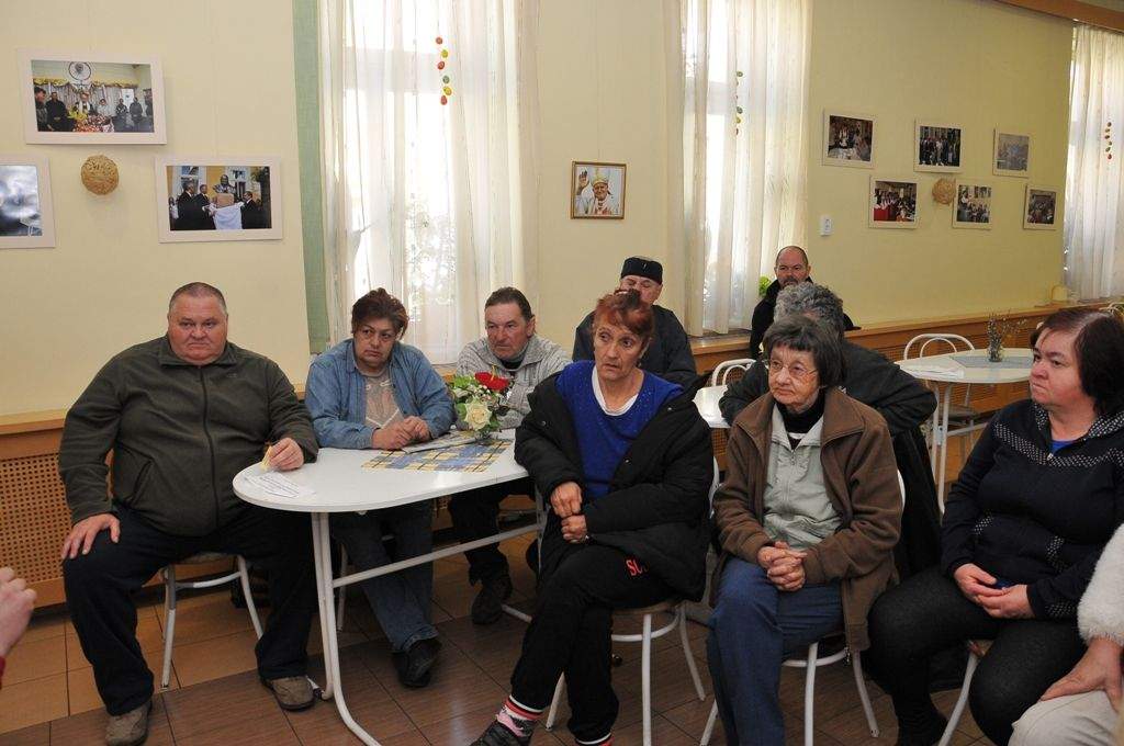 Szabó Antal hívta meg nagypénteken ebédre a központ szegényeit