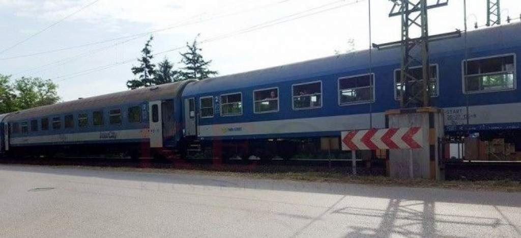 Vonattal ütközött egy kisteherautó Kiskőrösnél