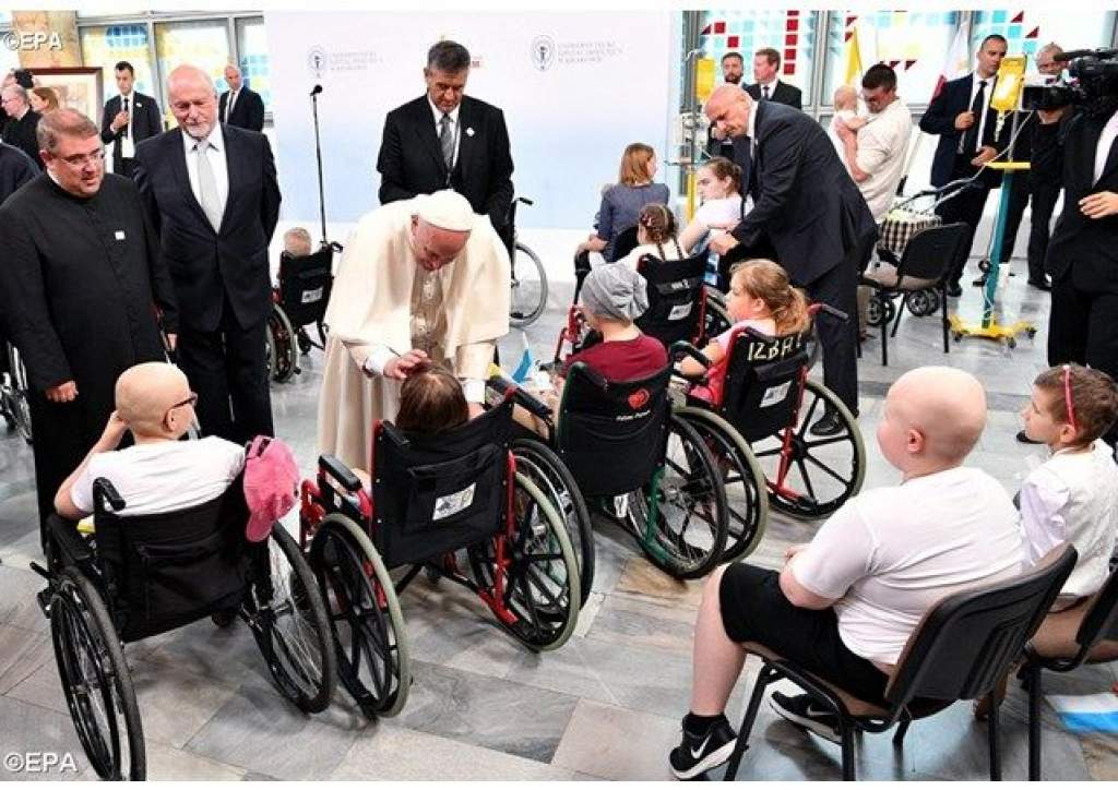 Ferenc pápa a prokocimi gyermekkórházban: Jézushoz hasonlóan a betegek mellett