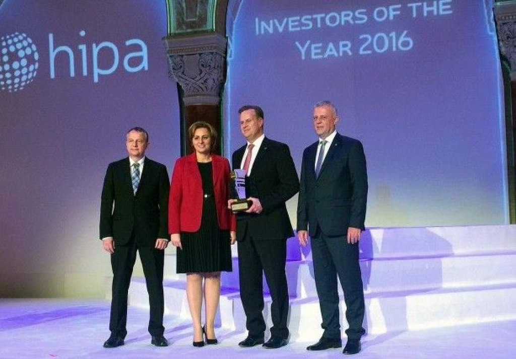 A Mercedes-gyár kapta "Az év legnagyobb volumenű zöldmezős beruházása” díjat