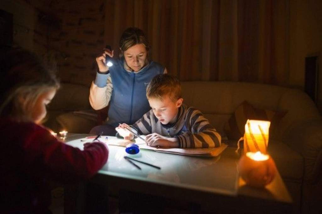 Bács-Kiskunban több ezer fogyasztónál van gond az áramszolgáltatással