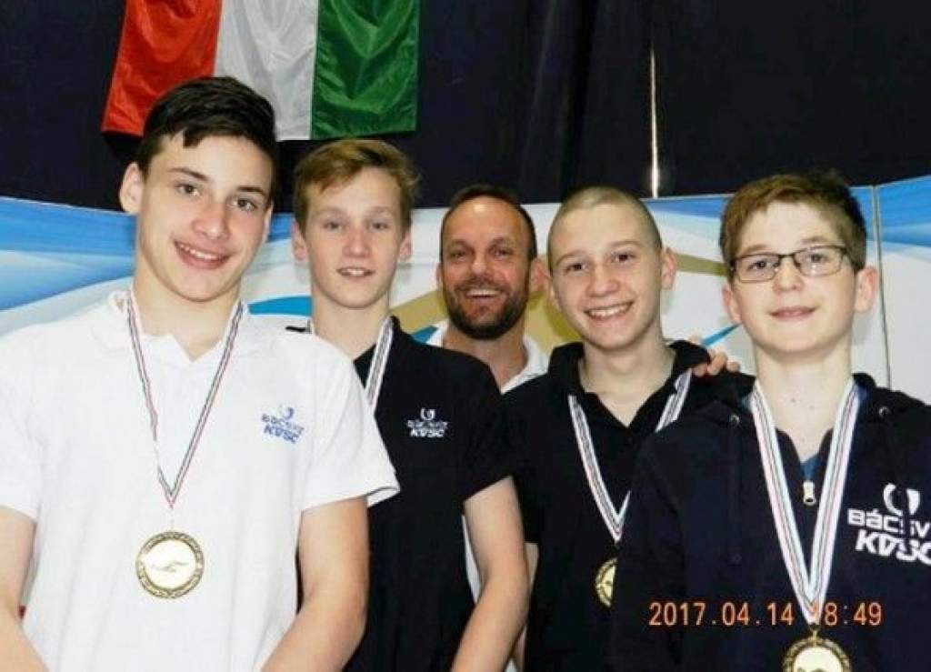 Nyolc éremmel tértek haza a fiatal úszók a nemzetközi versenyről