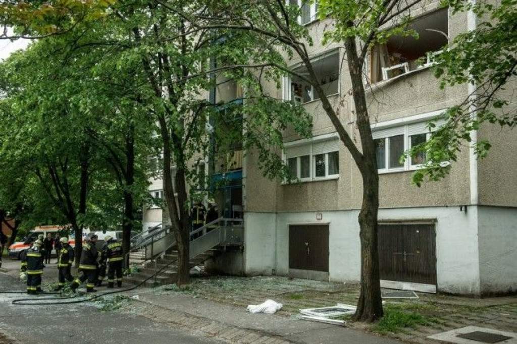 Gáz­sze­relő rob­ban­totta fel a Pákozdi csata utcai lépcsőházat