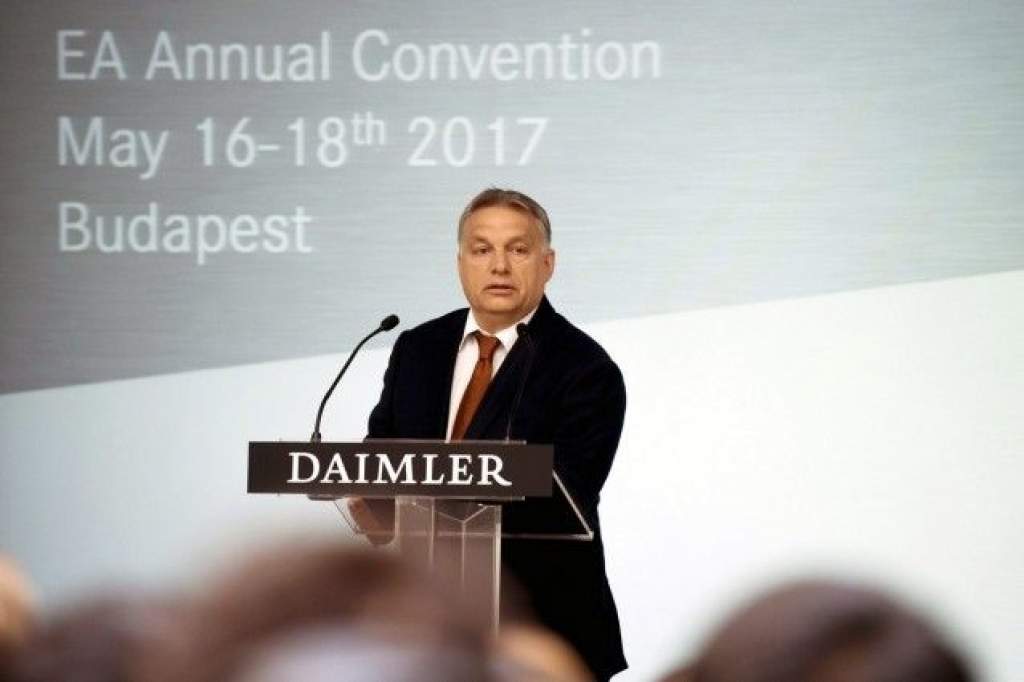 Orbán: a Mercedes-gyár a Magyarországba vetett bizalom szimbóluma