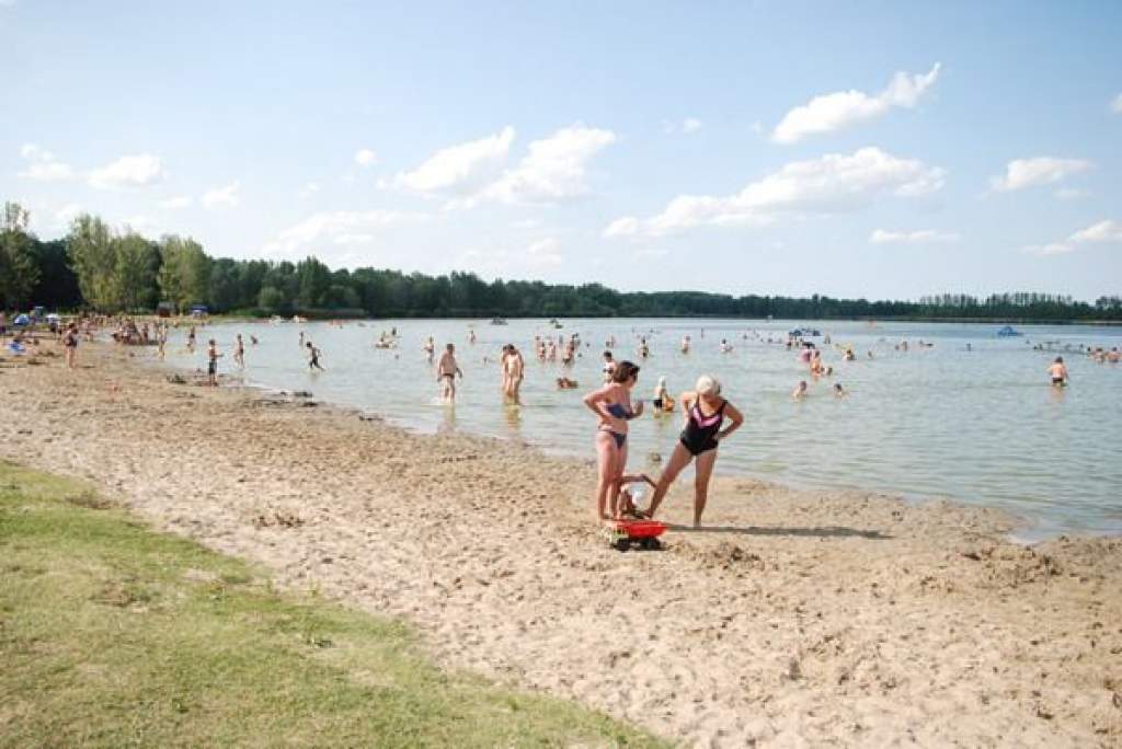 Több ezren pihentek a Vadkerti tó mellett a hétvégén 