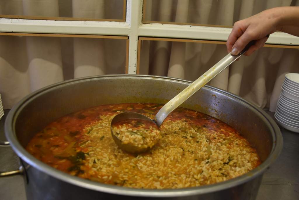 Az olasz konyhaművészet ízeit kóstolták a Wojtyla Ház szegényei