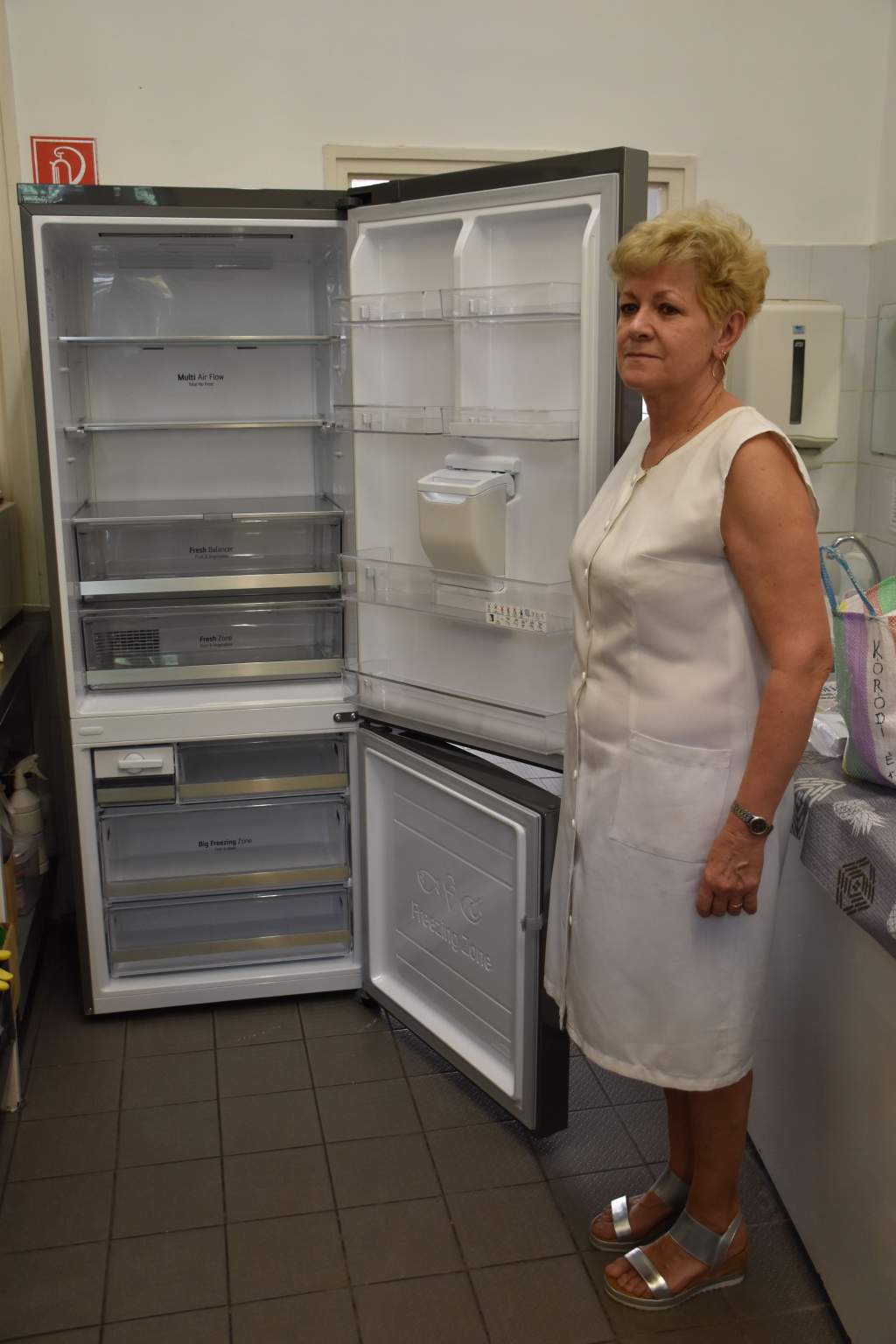 Hűtőszekrény adomány a Wojtyla-konyhába