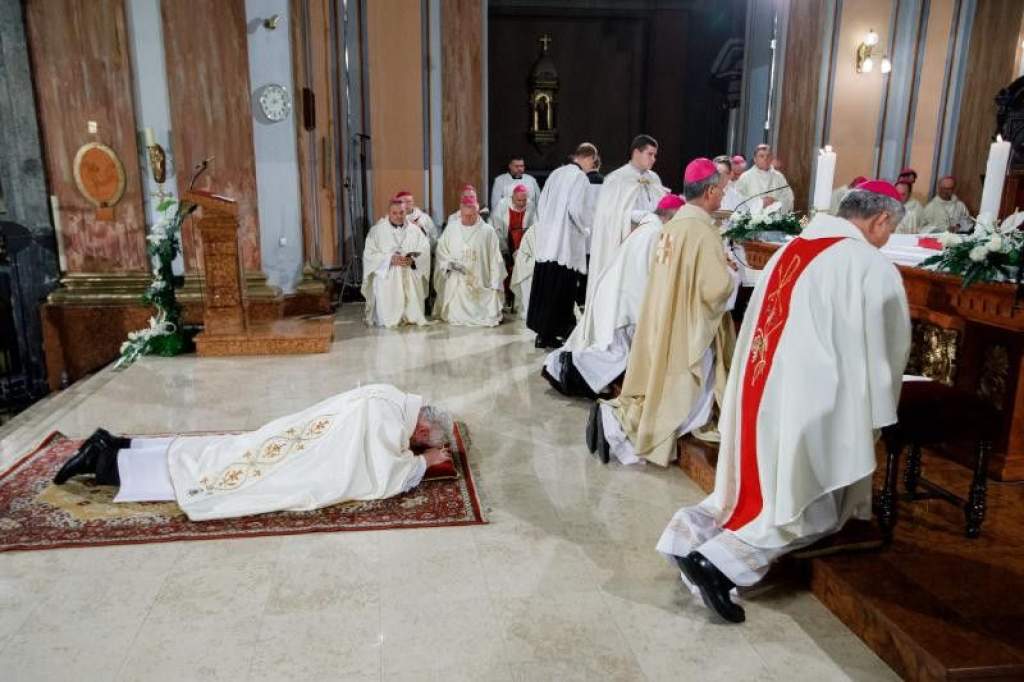 Fazekas Ferencet püspökké szentelték Szabadkán 
