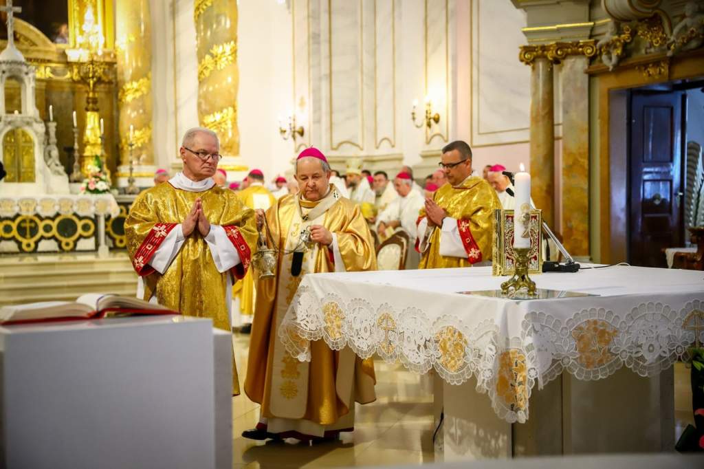 Bábel Balázs püspökké szentelésének 25. jubileumát ünnepelték Kalocsán