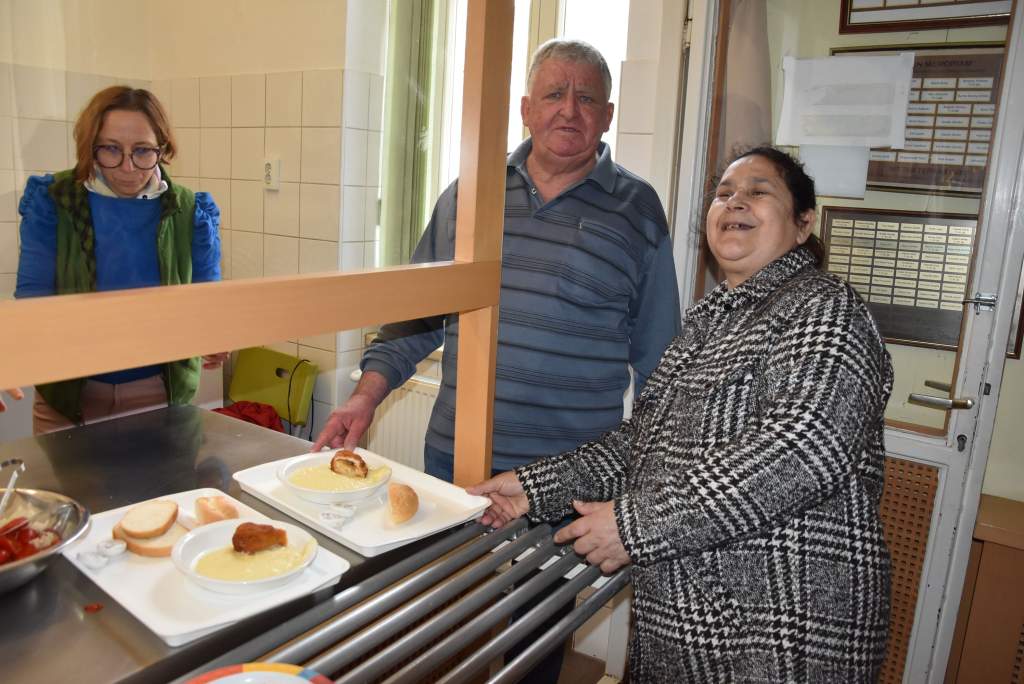 Házias menü a Szentháromság Piarista Plébánia felajánlásával