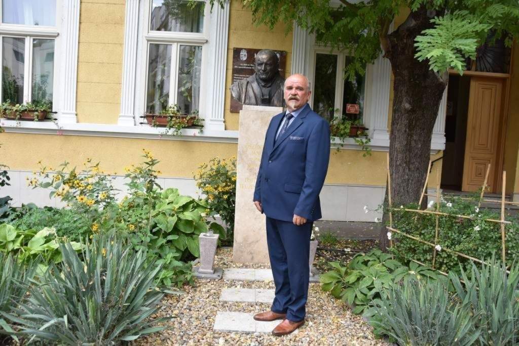 Az önzetlenség nem múlik el – Gulyás János ma is segítő kezet nyújtott Az önzetlenség nem múlik el – Gulyás János ma is segítő kezet nyújtott