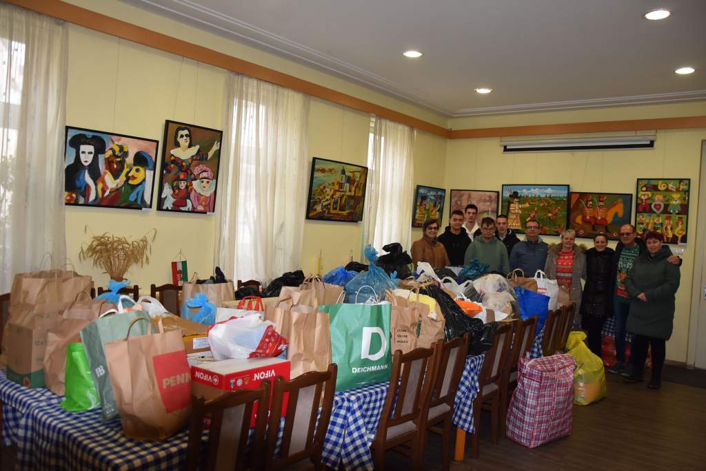 A „gáspáros szív” ünnepi fénye – karácsonyi adományözön a Wojtyla-sorközösség javára