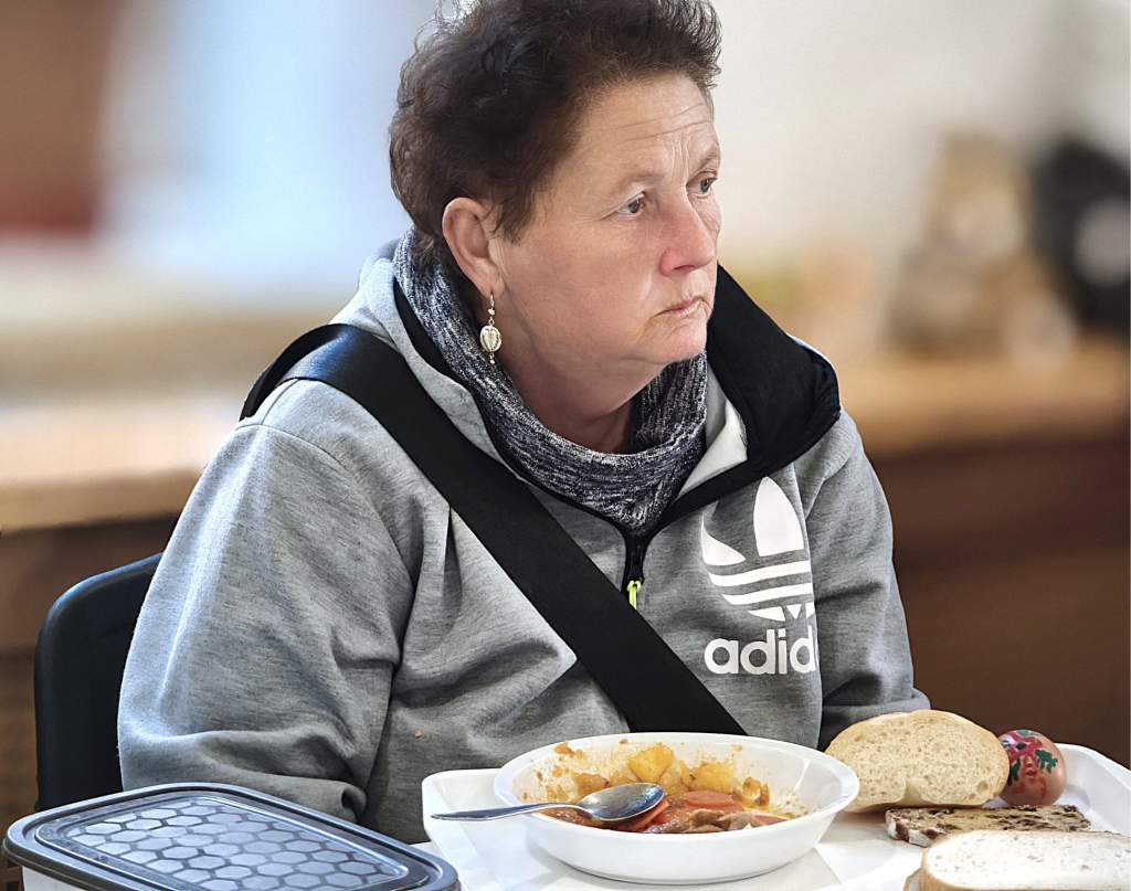 Csík János és családja támogatta ebéddel a wojtylásokat