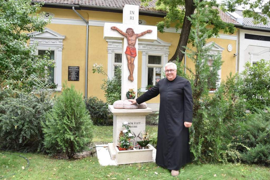 Terített asztal az irgalom jegyében: szeretetvendégség a nagytemplomi hívek oltalmából