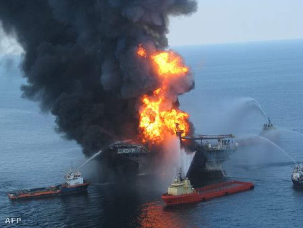 Újabb olajfúró torony robbant fel a Mexikói-öbölben
