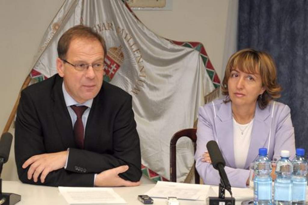 Átvállalja az állam hét Veszprém megyei település devizahitelének visszafizetését