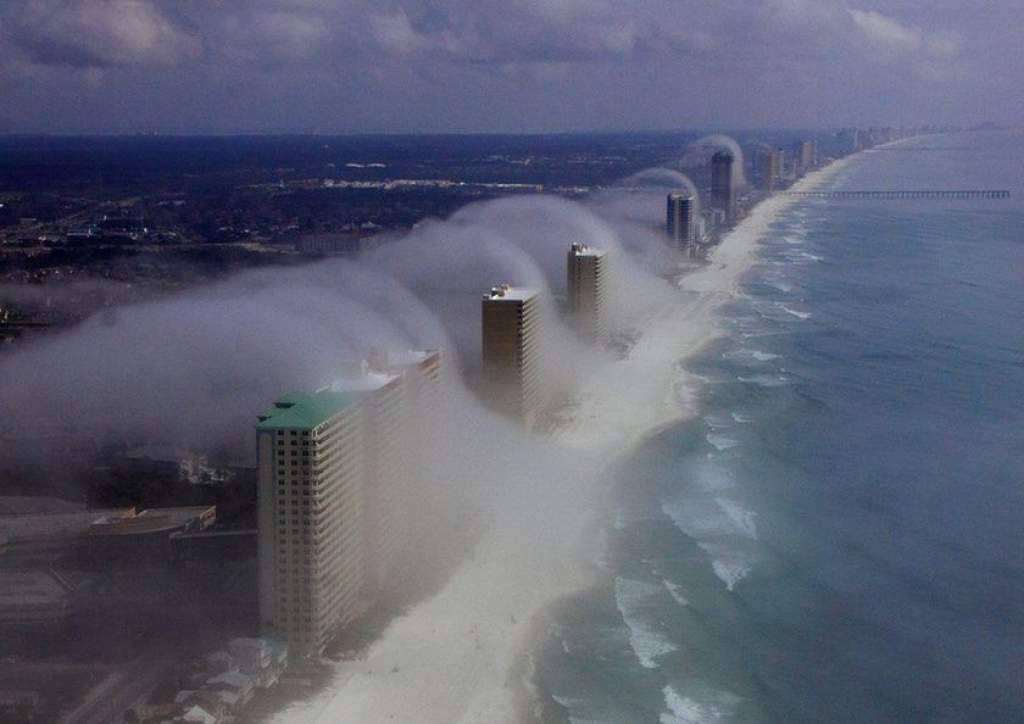 Felhőcunami csapott le Floridára