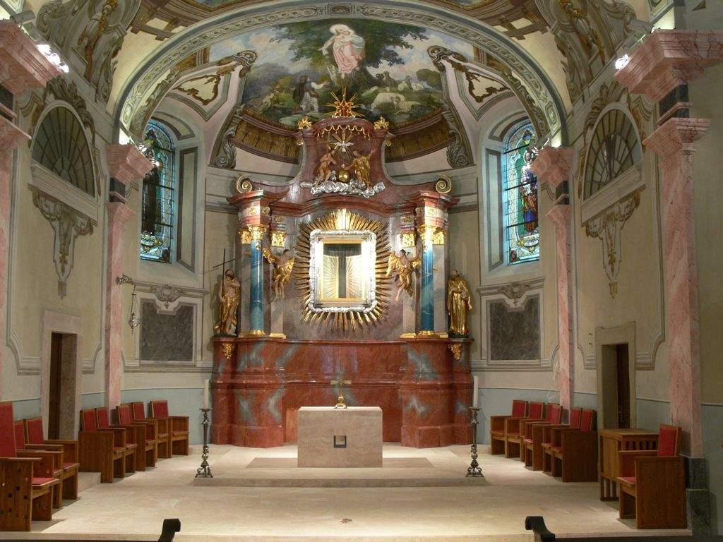 A szabadtéri liturgikus tér után a kegyoltár és a szentély is újjászületett Szentkúton