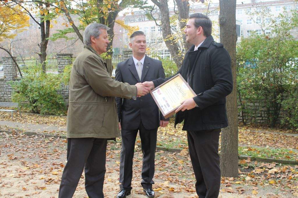 A közösség ereje: fitneszeszközöket kapott Veszprém városa-Hét építőipari szereplő összefogásával újult meg a „MegszépülAVárosom” győztesének közterülete