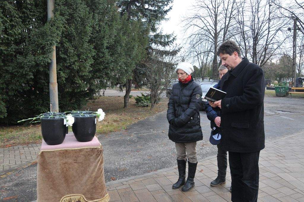 Szociális temetésen vettek részt a Wojtyla Ház önkéntesei