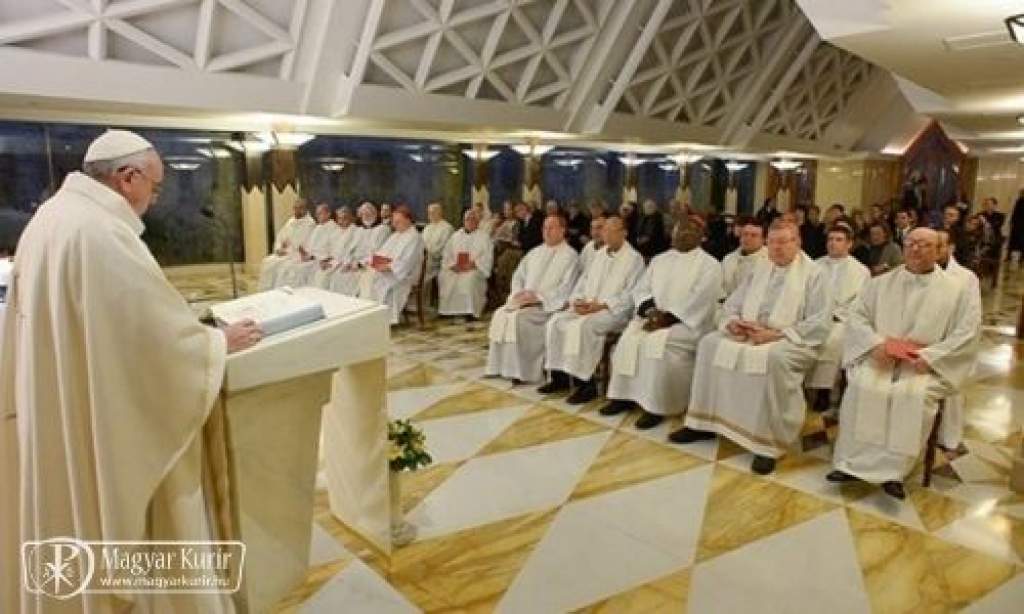 Ferenc pápa: Aki nem kerekedik fel, nem ismerheti meg az Isten arcát