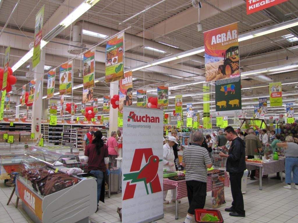 Agrár Kincseink: hazai gyártók és termelők élelmiszereinek kóstolója és vására az Auchan áruházakban - 70 magyar termelő mintegy 150 termékének kóstolója, és több mint 300 akciós termék az áruházakban