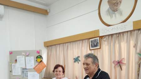 Egy élet a szolgálat jegyében – Szeretetvendégséggel tisztelgett Gizike emléke előtt élettársa