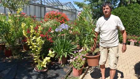 A „telefonpápa” szívének vonala hétfőn a nehézsorsúakért csörgött