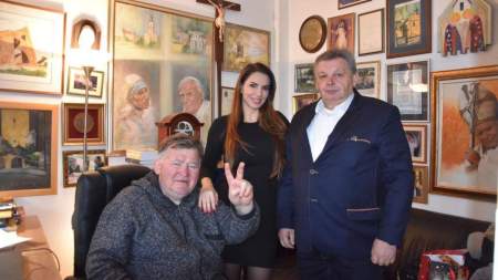 Helvécia polgármestere és alpolgármestere pártfogolta a szegényeket