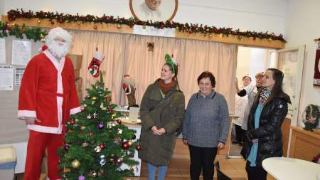 Idén is ajándékokat osztott a Gong Mikulása