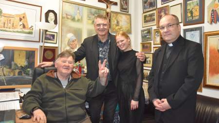 Megkezdte nagyszabású karácsonyi ebédosztását a Wojtyla Ház