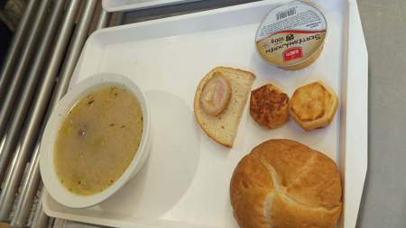 Nemes gesztus a barázdákon túl: Muhari Béla gondoskodott a wojtylások szombati ebédjéről