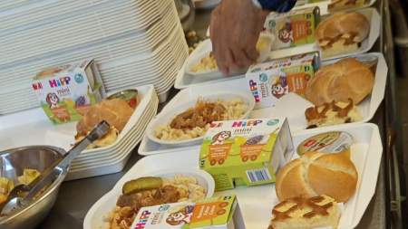 Csorba Csaba szombaton is a rászorultak segítségére sietett