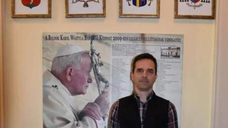 Nem csak házakat épít Simon Bence, szíve is a helyén van