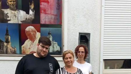 Az alázatos jóság ízes gyümölcse – Hétvégi szeretetlakoma a Wojtylában