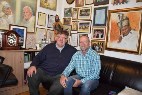 Kosaras szívvel – Újra adományt juttatott a KTE Kosárlabda Klub a Wojtyla Házba