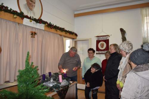 Fény a reményben – Suba Ottó ebédfelajánlásával vette kezdetét a wojtylások adventje