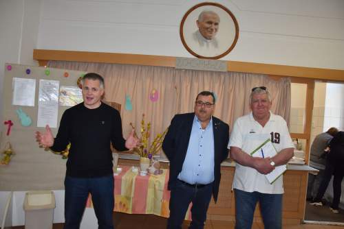 Dobos József szeretetlakomát rendezett a Wojtylában