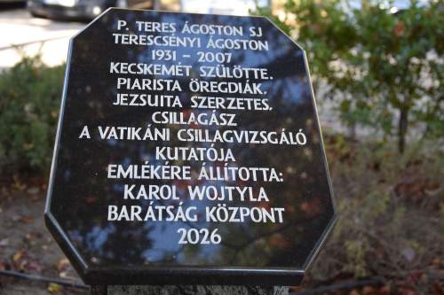 Ünnepélyesen felavatták Teres Ágoston emlékművét